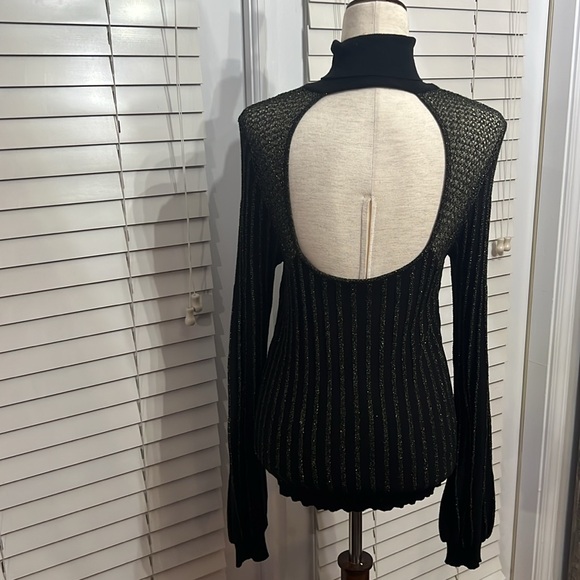 Arden B Turtleneck - Picture 3 of 6